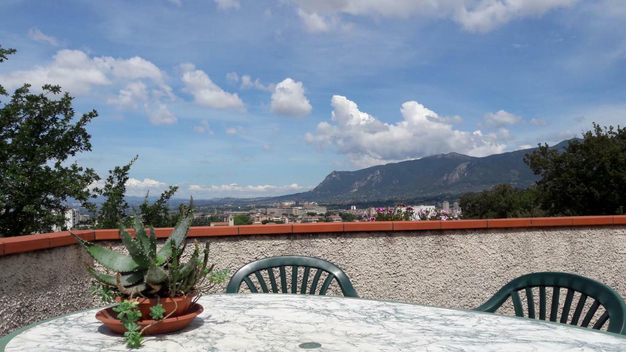 Appartamento Relax แตร์นี ภายนอก รูปภาพ